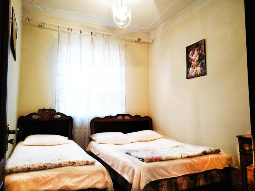 Hostel Sakharov&Tours Erévan Extérieur photo